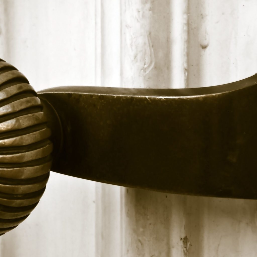 Learn how to replace a luxury door handle.
